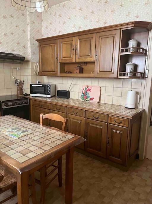 Gite De La Petite Fourmy Saint-Sulpice-les-Feuilles 外观 照片